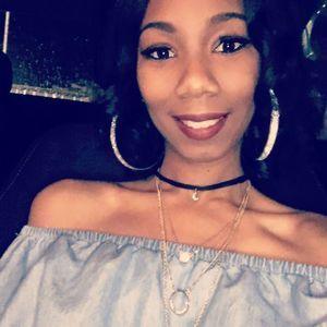 Meet your Posher, Breanna